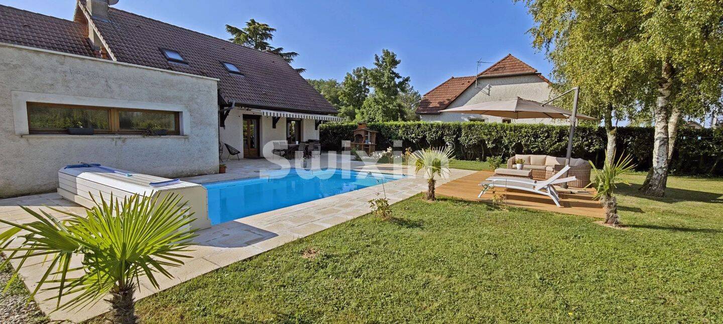 Maison 8 pièces 181 m² · à Damparis · 181 m² · 370 000 €