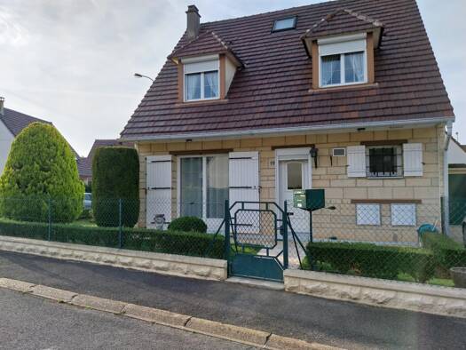 Maison de ville à vendre 367 000 € 7 pièces 3 chambres 100 m² 283 m² de terrain Bon Secours Senlis 60300