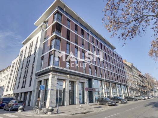 Espace bureau à vendre 5 572 000 € 1 110,7 m² de bureaux divisible de 136 m² à 1 111 m² Perrache Lyon 2ème arrondissement 69002