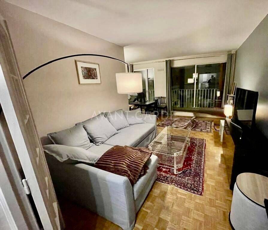 Appartement 2 pièces 57 m² · à Paris 15ème Arrondissement · 57 m² · 2 175 €/mois