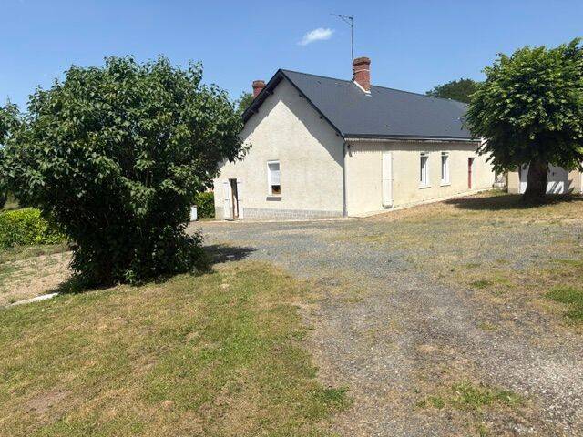 Maison 4 pièces 98 m² · à Saint-Romain-sur-Cher · 98 m² · 690 €