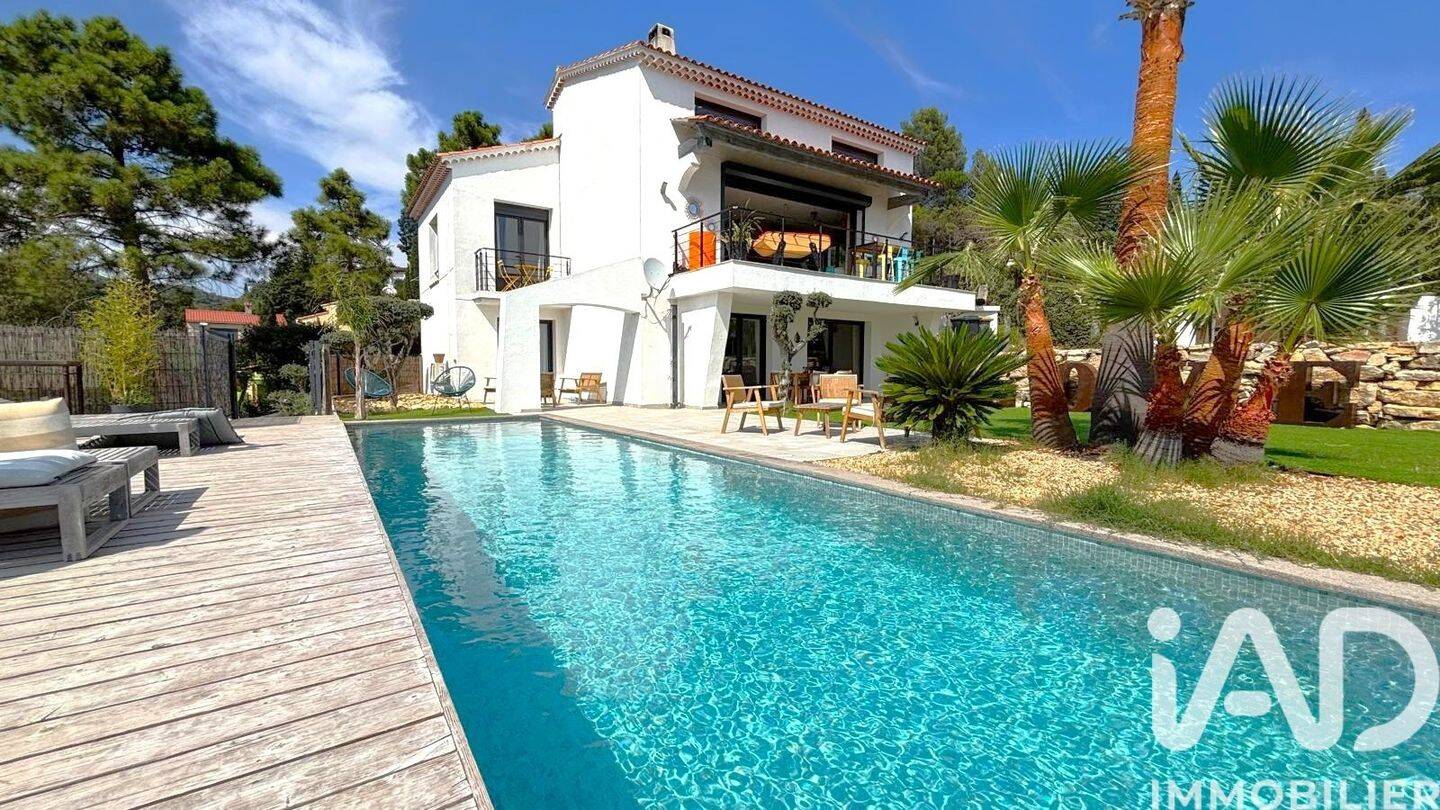 Maison 7 pièces 205 m² · à Roquebrune-sur-Argens · 205 m² · 1 595 000 €