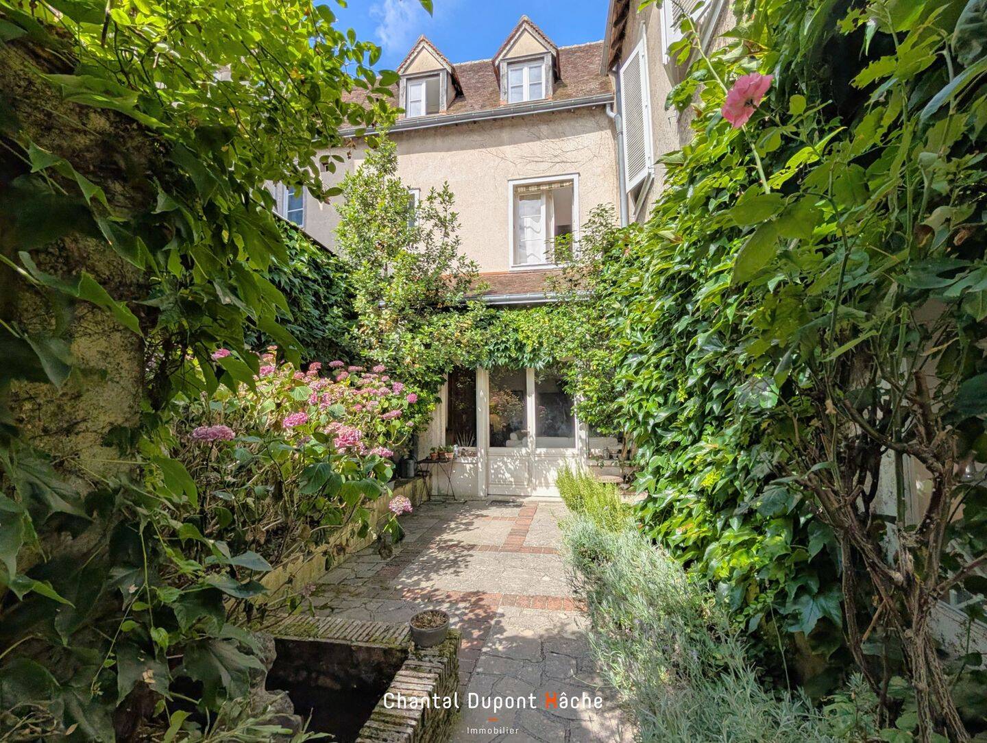 Maison 6 pièces 199 m² · à Chartres · 199 m² · 468 000 €