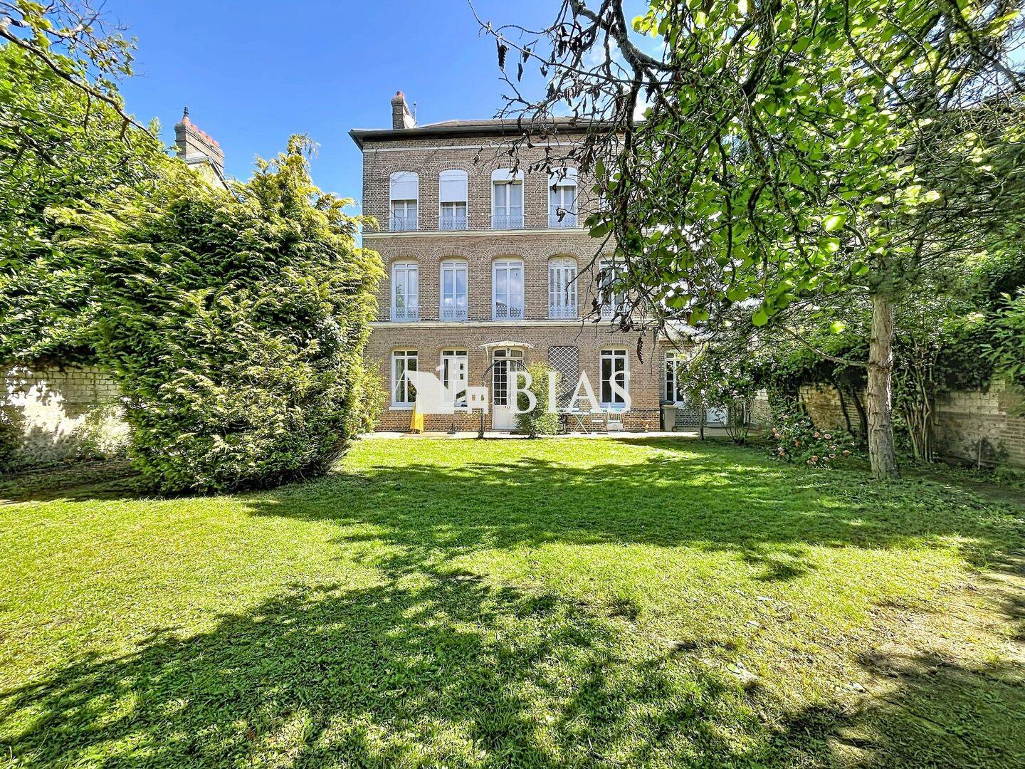Maison 7 pièces 209 m² · à Elbeuf · 209 m² · 265 000 €
