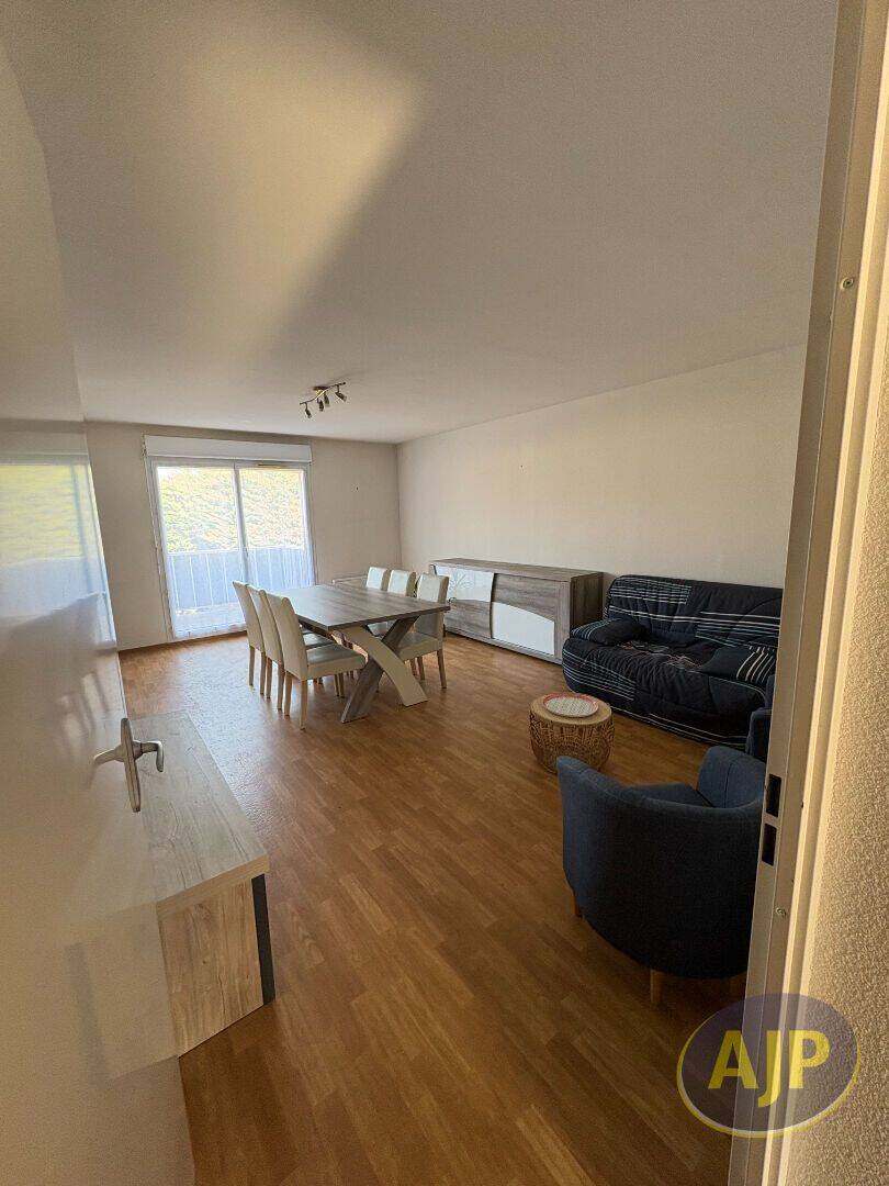 Appartement 4 pièces 77 m² · à Le Verdon-sur-Mer · 76,7 m² · 885 €/mois