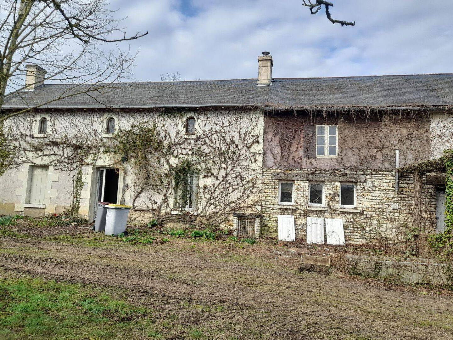 Maison 11 pièces 150 m² · à Angliers · 150 m² · 76 650 €