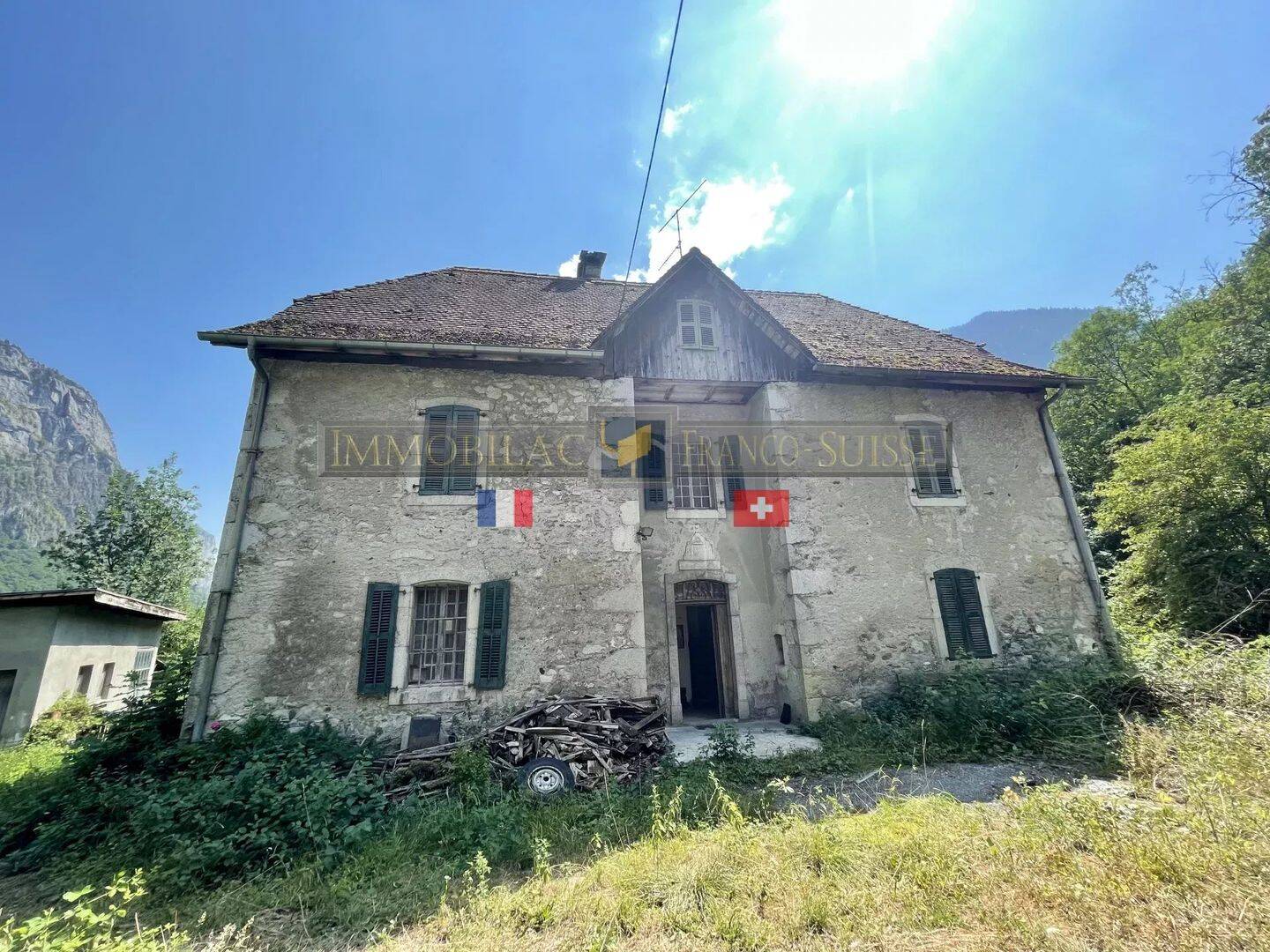 Maison 7 pièces 400 m² · à Magland · 400 m² · 899 000 €