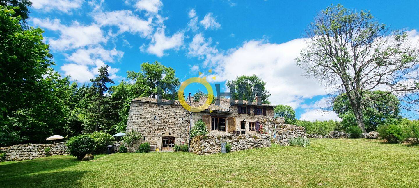 Maison 12 pièces 430 m² · à Saint-Bonnet-le-Château · 430 m² · 990 000 €