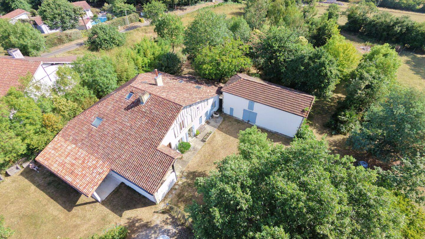 Maison 10 pièces 287 m² · à Samadet · 287 m² · 380 000 €