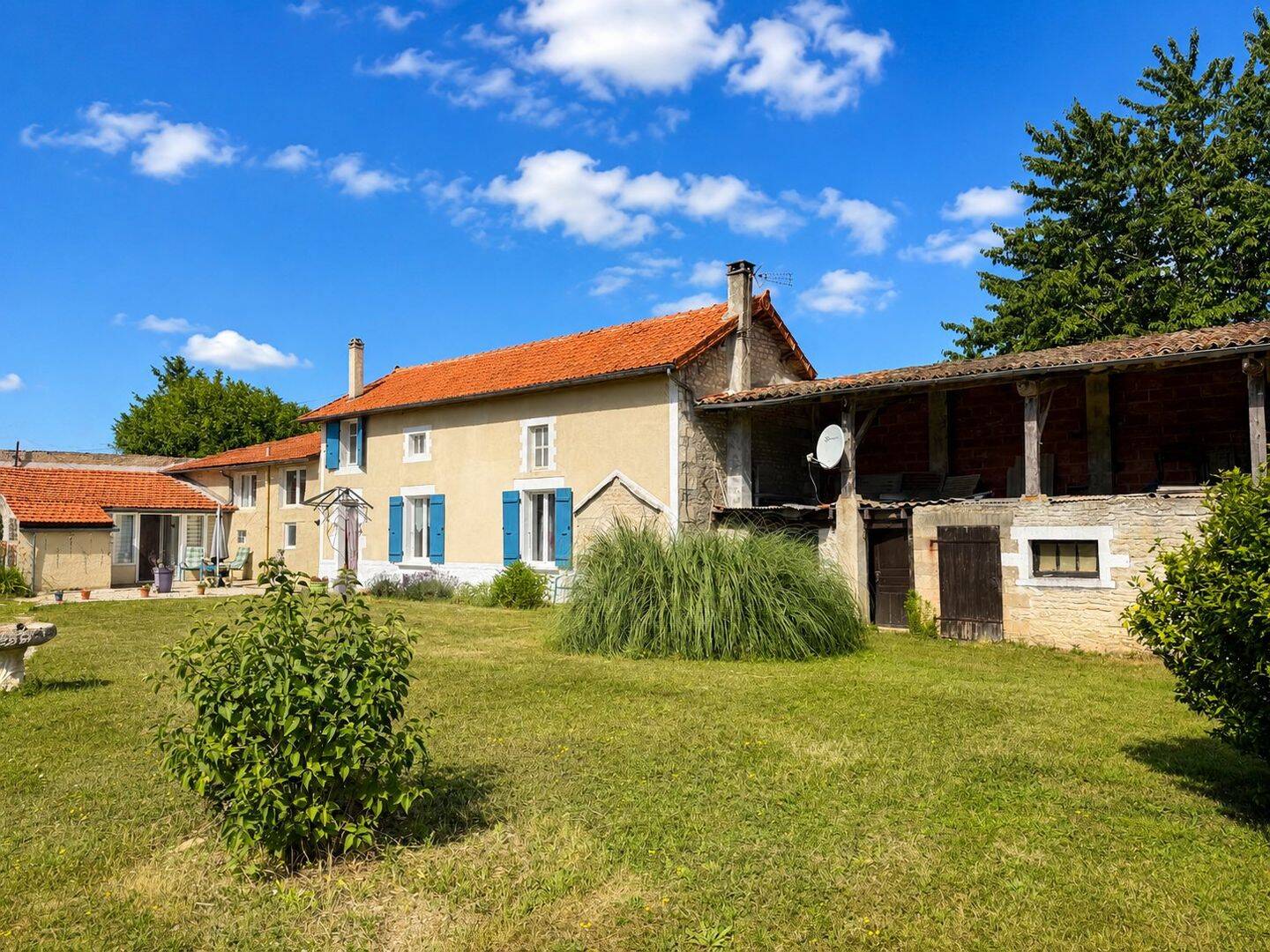 Maison 5 pièces 160 m² · à Bessé · 160 m² · 137 000 €