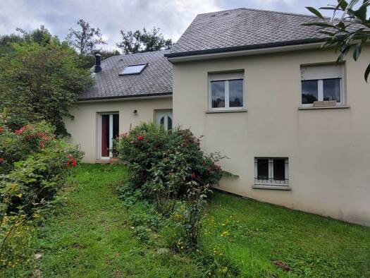 Maison à vendre 188 000 € 4 pièces 3 chambres 95 m² 1 795 m² de terrain Ségur 12290