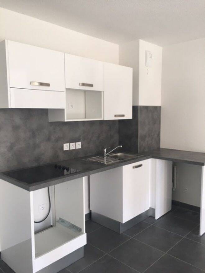 Appartement 3 pièces 62 m² · à Fréjus · 61,5 m² · 923 €