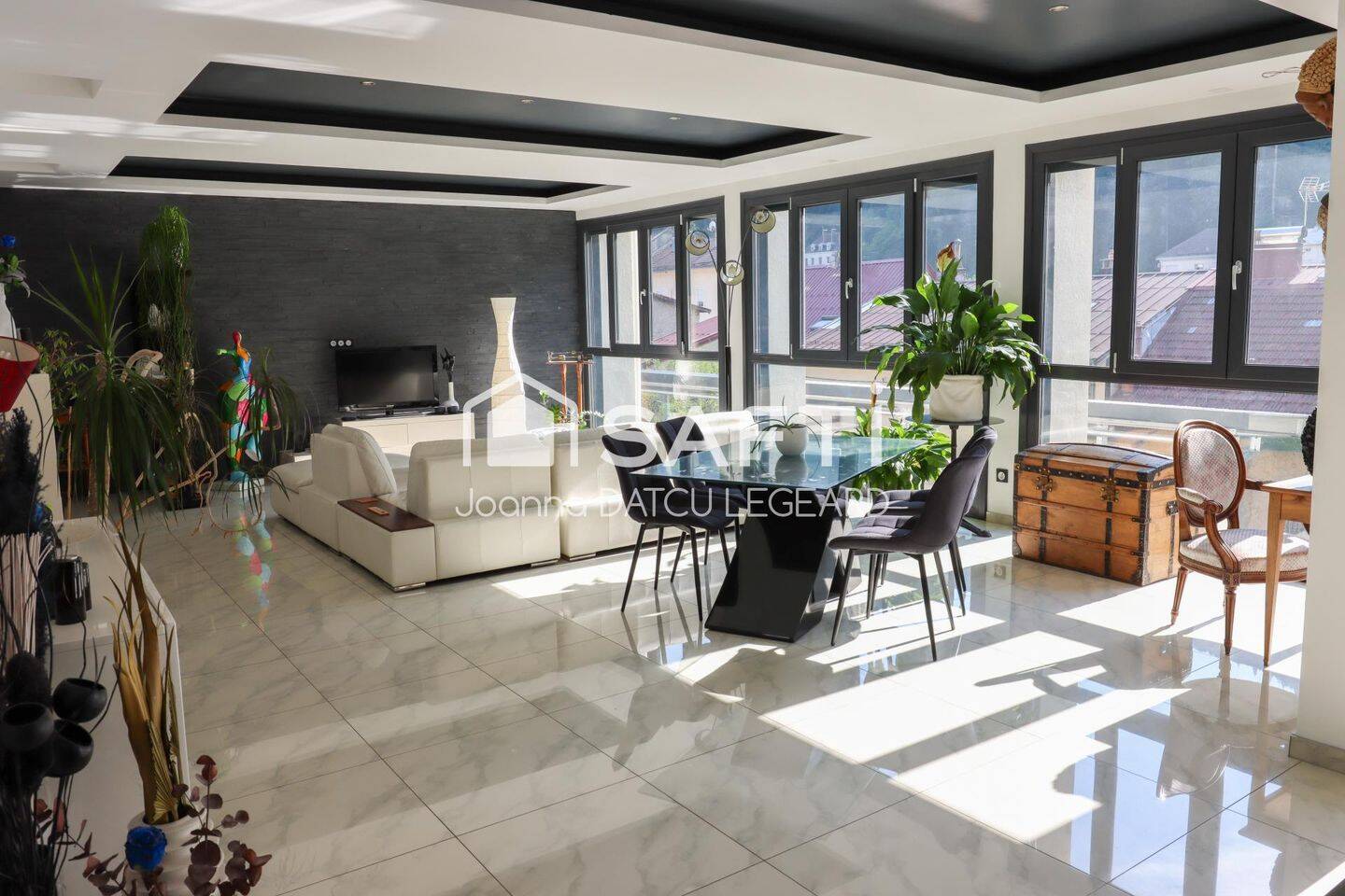 Appartement 4 pièces 144 m² · à Hauts de Bienne · 144 m² · 268 000 €
