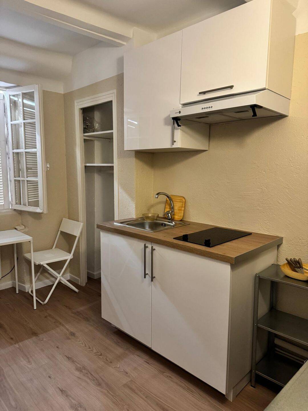 Appartement 1 pièce 13 m² · à Antibes · 12,5 m² · 620 €