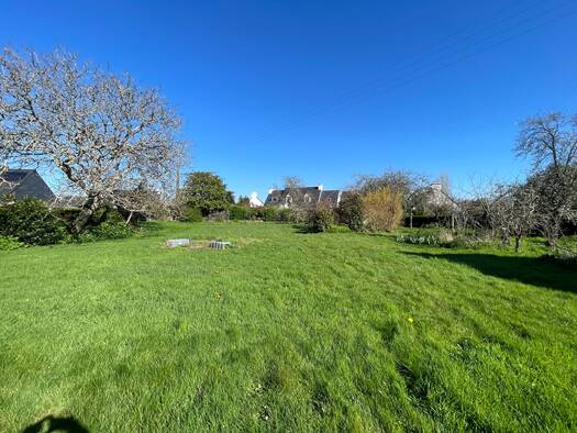 Terrain constructible à vendre 169 000 € 900 m² de terrain Pleuven 29170