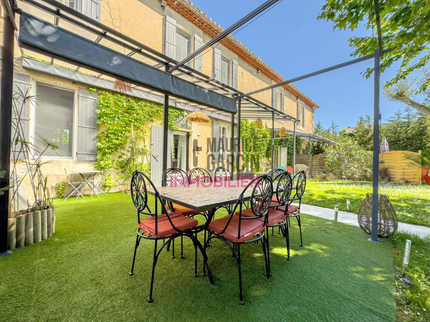 Maison 11 pièces 282 m² · à L'Isle-sur-la-Sorgue · 282 m² · 860 000 €