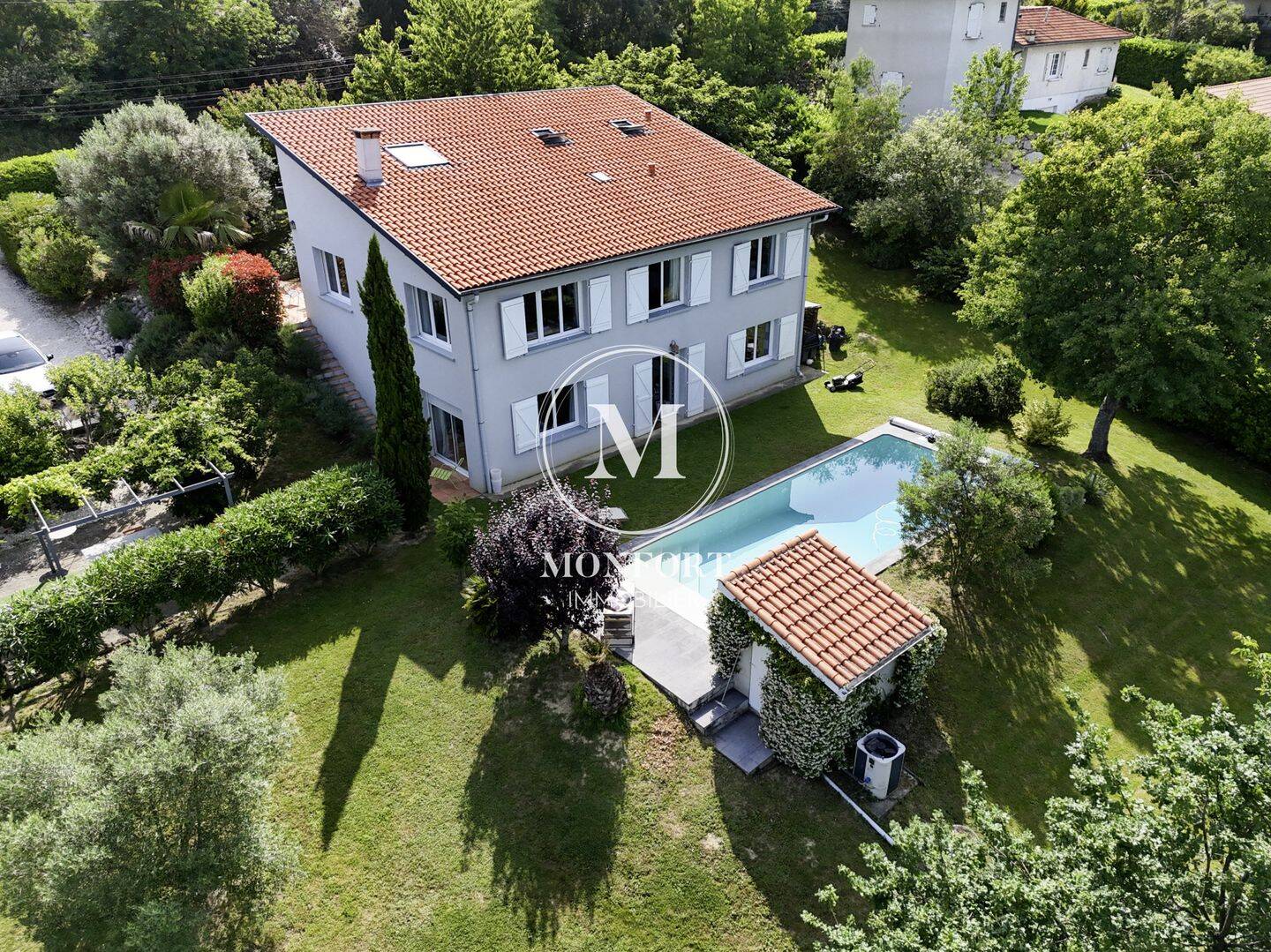 Maison 8 pièces 200 m² · à Montrabé · 200 m² · 619 000 €
