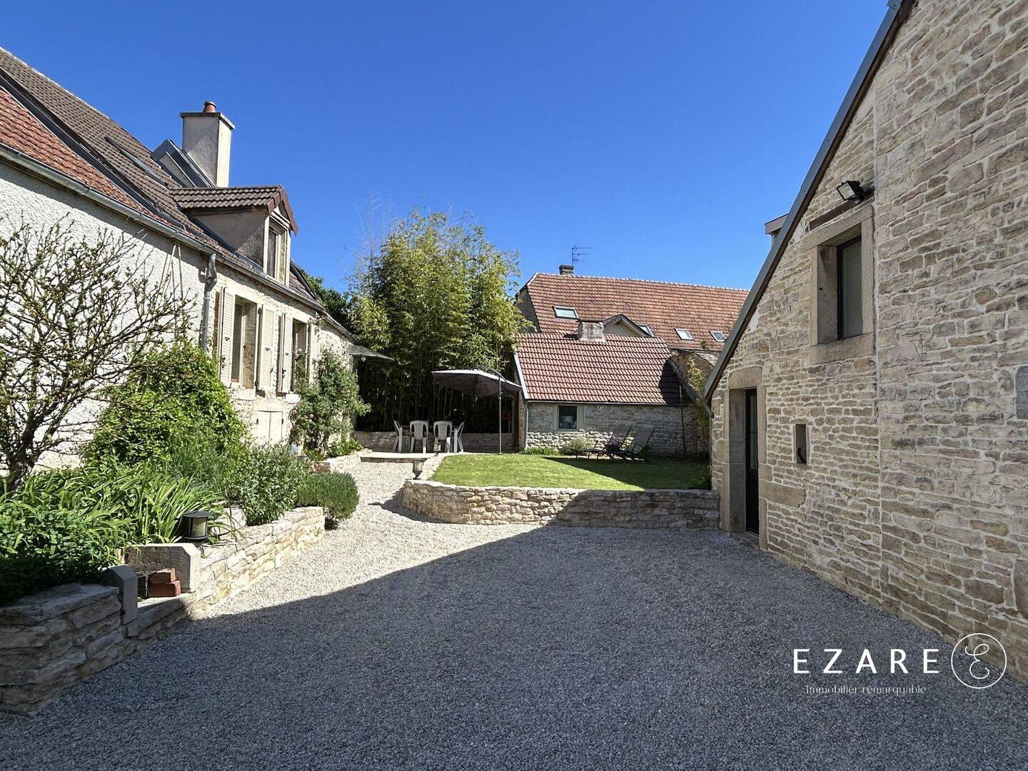 Maison 4 pièces 120 m² · à Ruffey-lès-Echirey · 120 m² · 399 000 €