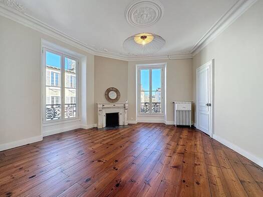 Appartement à vendre 379 000 € 5 pièces 4 chambres 132,5 m² Étage 2/3 Dufau-Tourasse Pau 64000