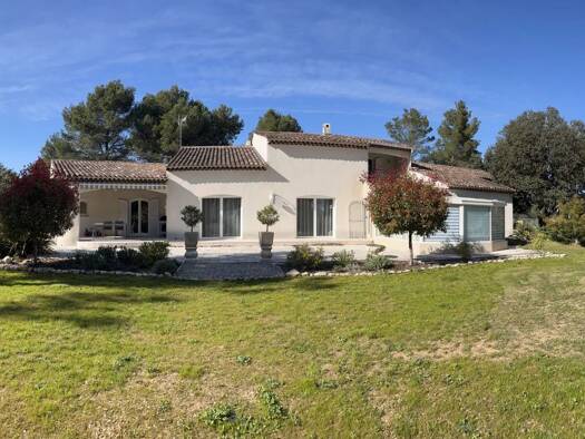 Maison à vendre 1 329 000 € 10 pièces 5 chambres 310 m² 13 704 m² de terrain Zone de Campagne Lambesc 13410