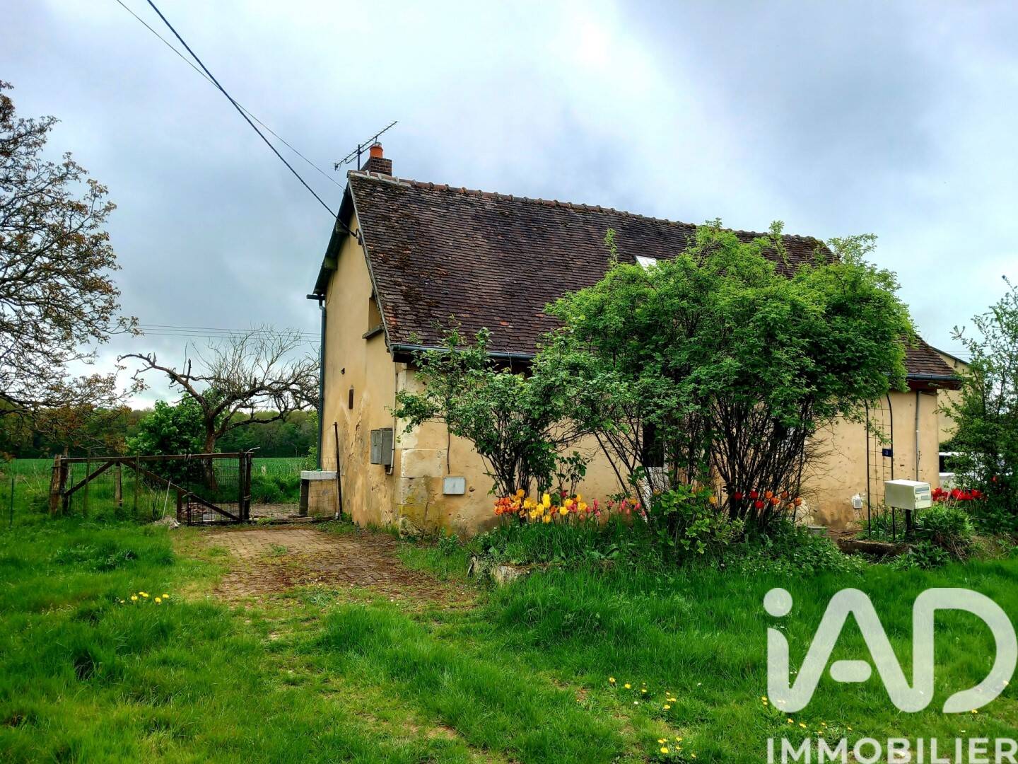 Maison 3 pièces 86 m² · à Arcisses · 86 m² · 63 600 €