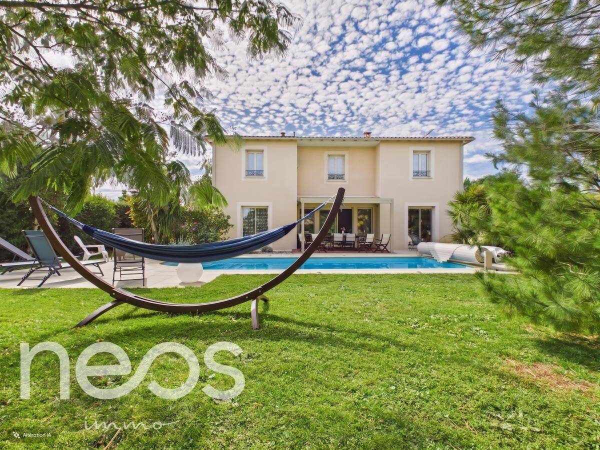 Maison 9 pièces 185 m² · à Aiffres · 185 m² · 499 200 €