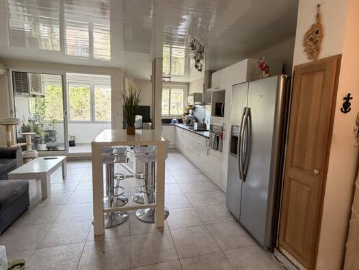 Appartement à vendre 165 000 € 3 pièces 2 chambres 64 m² 5 étages Paradis Saint Roch Martigues 13500