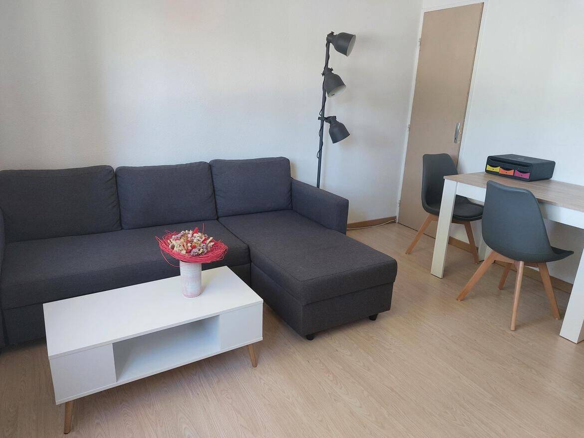 Appartement 2 pièces 32 m² · à Aix-en-Provence · 31,9 m² · 722 €