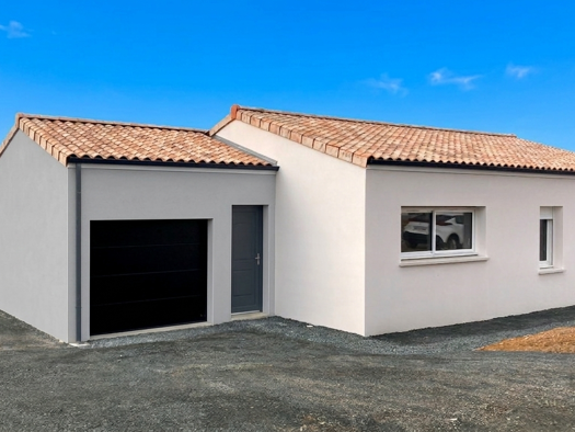 Maison à louer 915 € 4 pièces 3 chambres 81 m² 404 m² de terrain Pissotte 85200