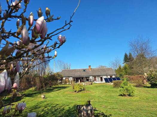 Maison de plain-pied à vendre 211 000 € 4 pièces 2 chambres 100 m² 6 000 m² de terrain Saint-Germain-la-Campagne 27230