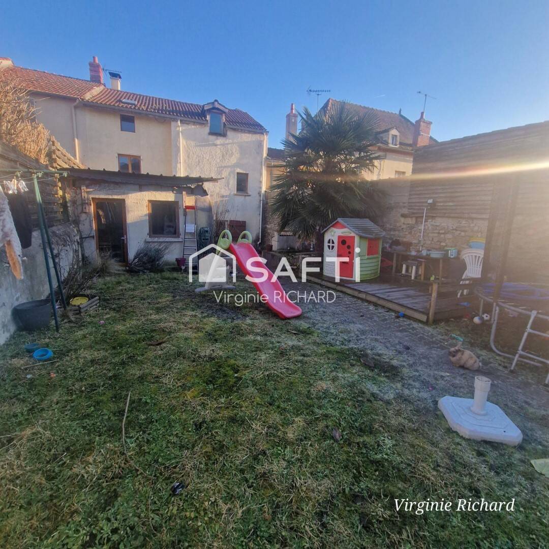 Maison 6 pièces 117 m² · à Aigueperse · 117 m² · 125 000 €