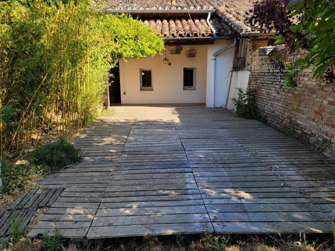 Maison 4 pièces 100 m² · à L'Isle-Jourdain · 100,3 m² · 890 €