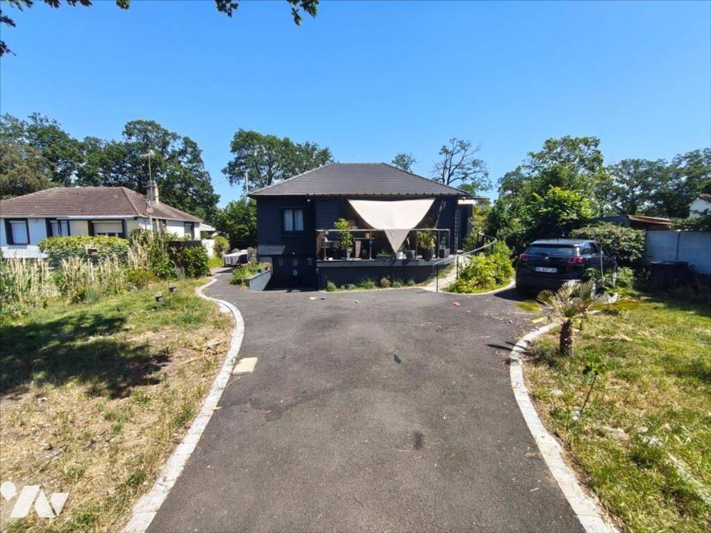 Maison 3 pièces 92 m² · à Saint-Aubin-lès-Elbeuf · 92 m² · 1 245 €