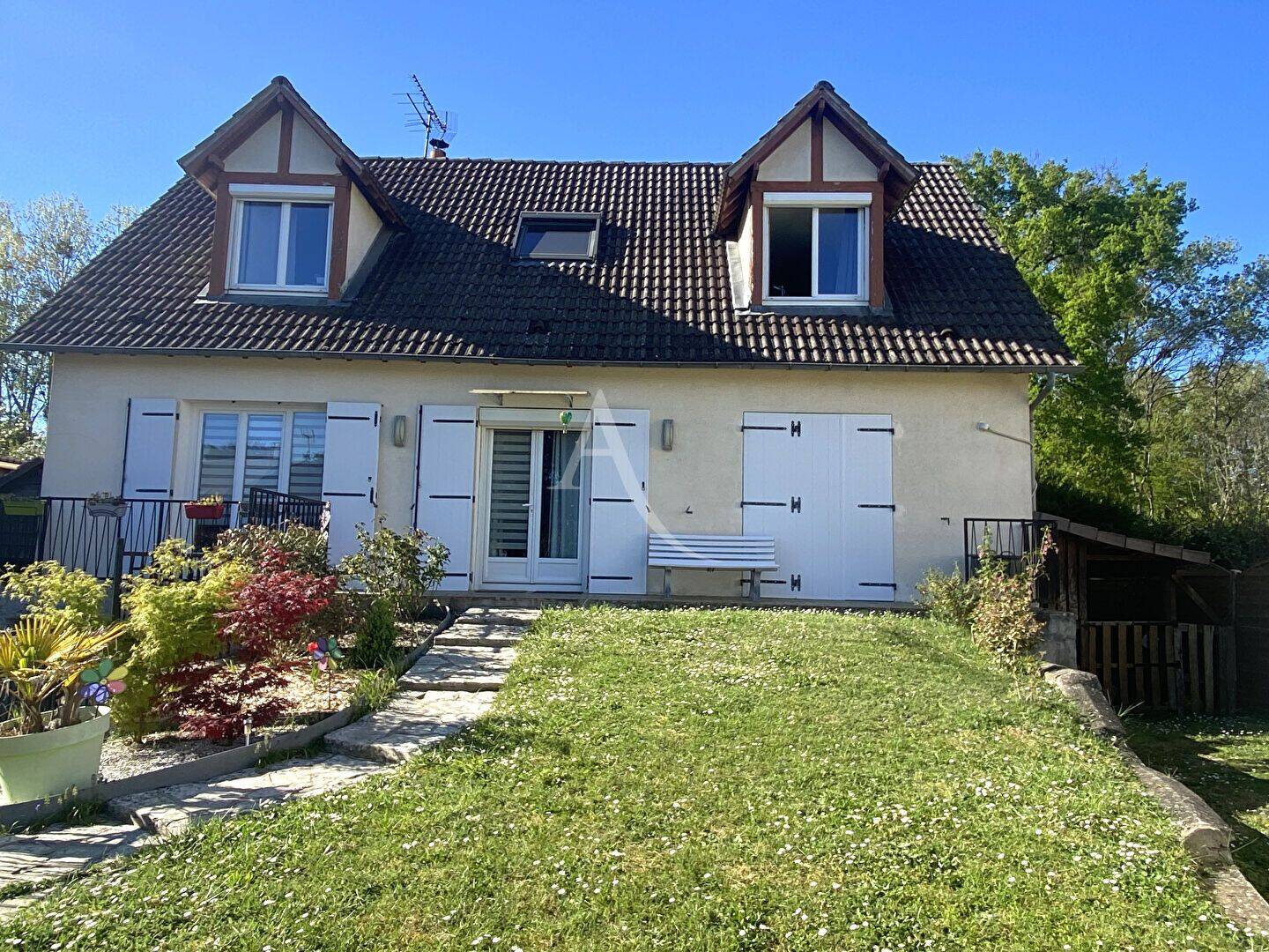 Maison 6 pièces 123 m² · à Fay-aux-Loges · 123 m² · 260 000 €