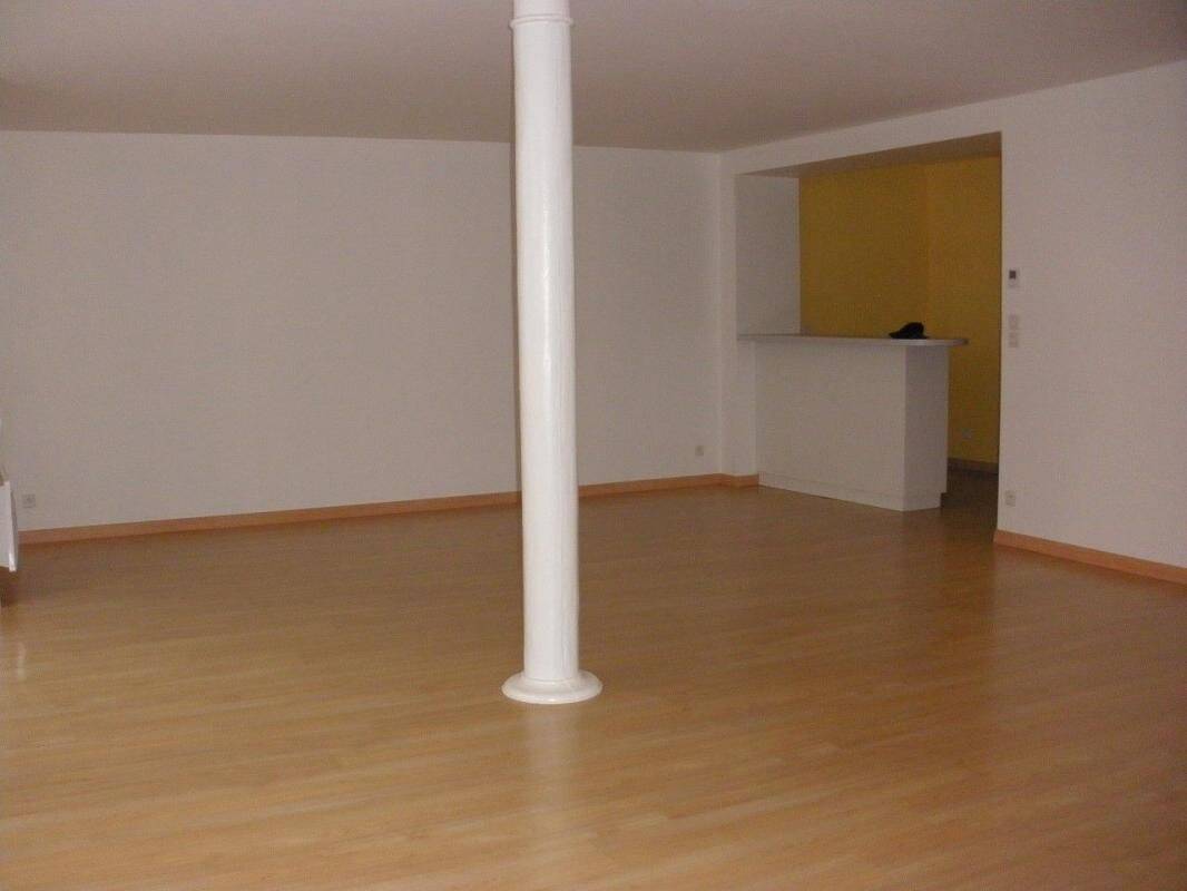 Appartement 3 pièces 104 m² · à Neufchâteau · 104,2 m² · 535 €/mois