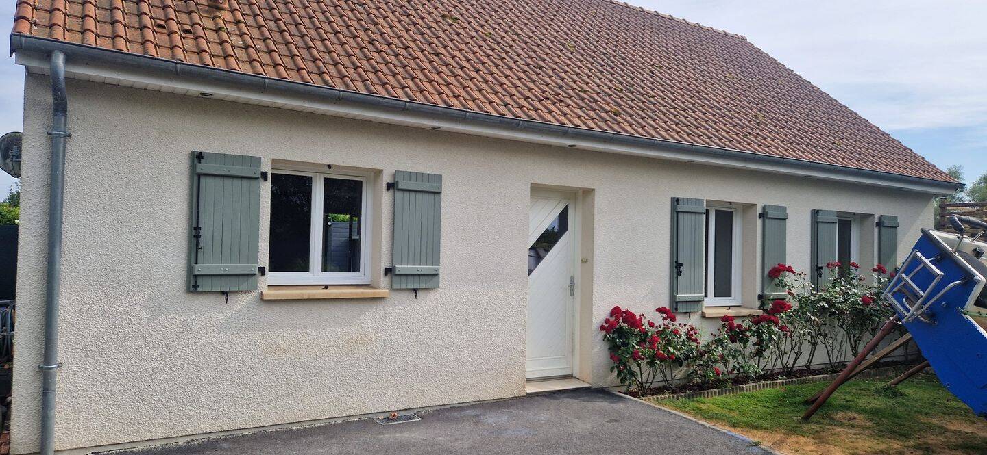 Maison 6 pièces 110 m² · à Favières · 110 m² · 332 800 €