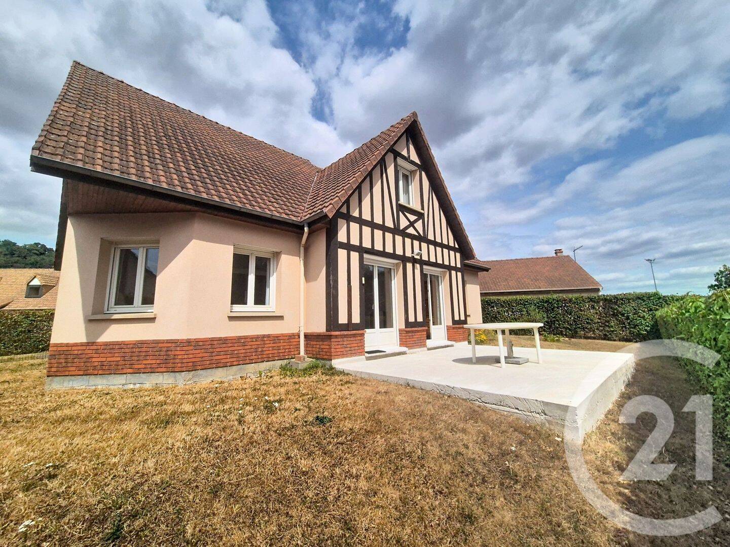 Maison 5 pièces 110 m² · à Pont-Audemer · 110 m² · 1 200 €/mois