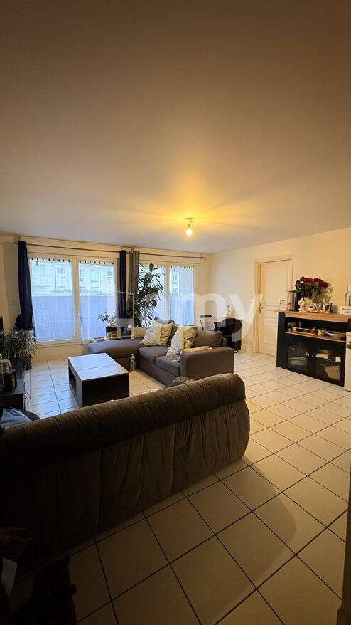 Appartement 2 pièces 49 m² · à Margny-lès-Compiègne · 49 m² · 740 €