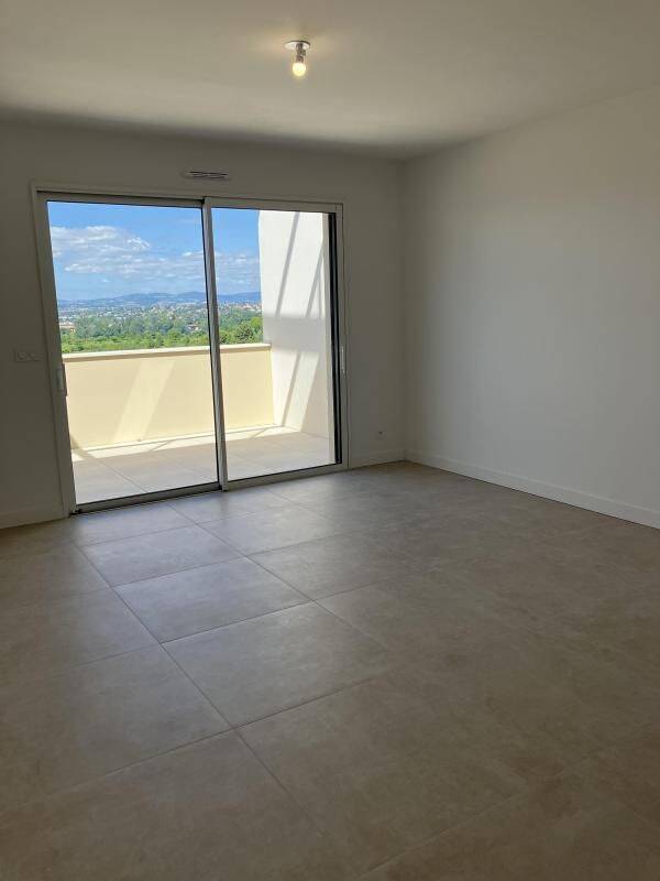 Appartement 2 pièces 48 m² · à Saint-Didier-au-Mont-d'Or · 48 m² · 1 050 €