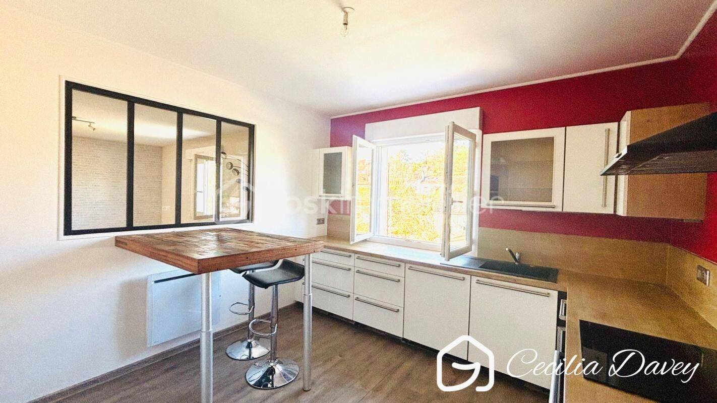 Maison 6 pièces 120 m² · à Véron · 120 m² · 163 000 €