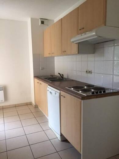 Appartement à louer 811 € 4 pièces 3 chambres 86,4 m² 1er étage Saint Martin Perpignan 66000