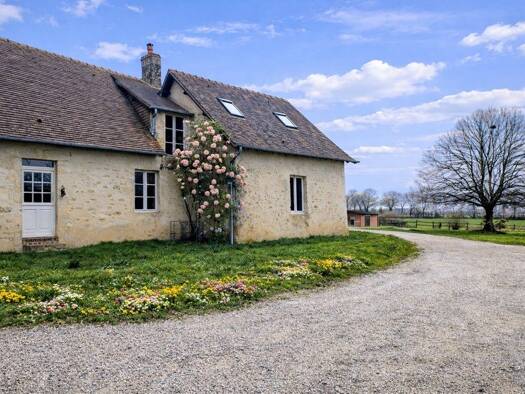 Maison à vendre 619 500 € 5 pièces 3 chambres 136 m² 135 415 m² de terrain Pervenchères 61360