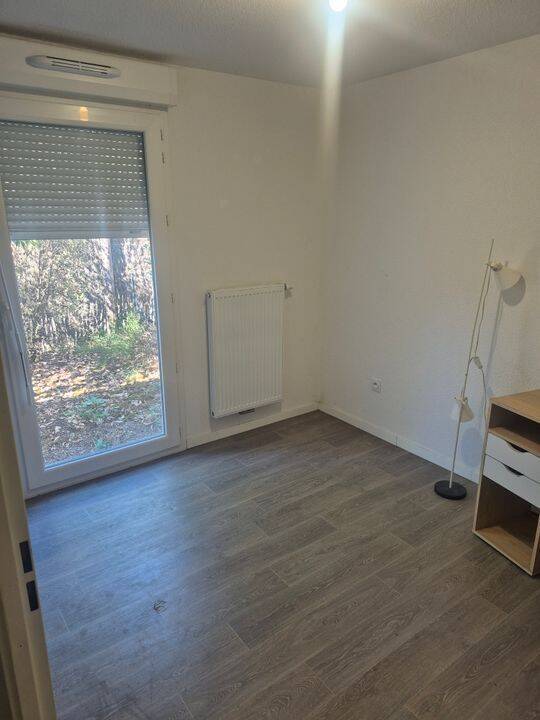 Appartement 1 pièce 13 m² · à Ambarès-Et-Lagrave · 13 m² · 380 €/mois