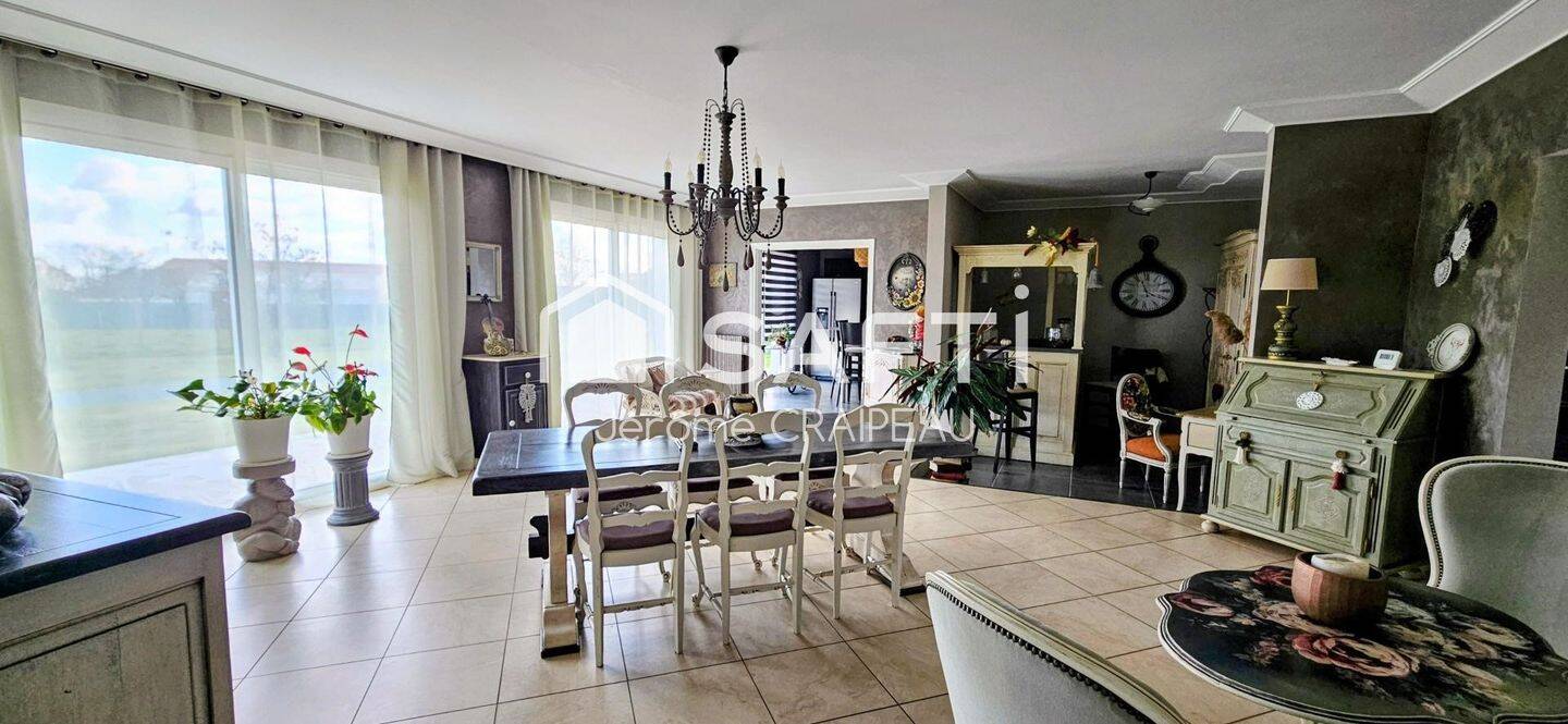 Maison 7 pièces 212 m² · à La Roche-sur-Yon · 212 m² · 465 000 €