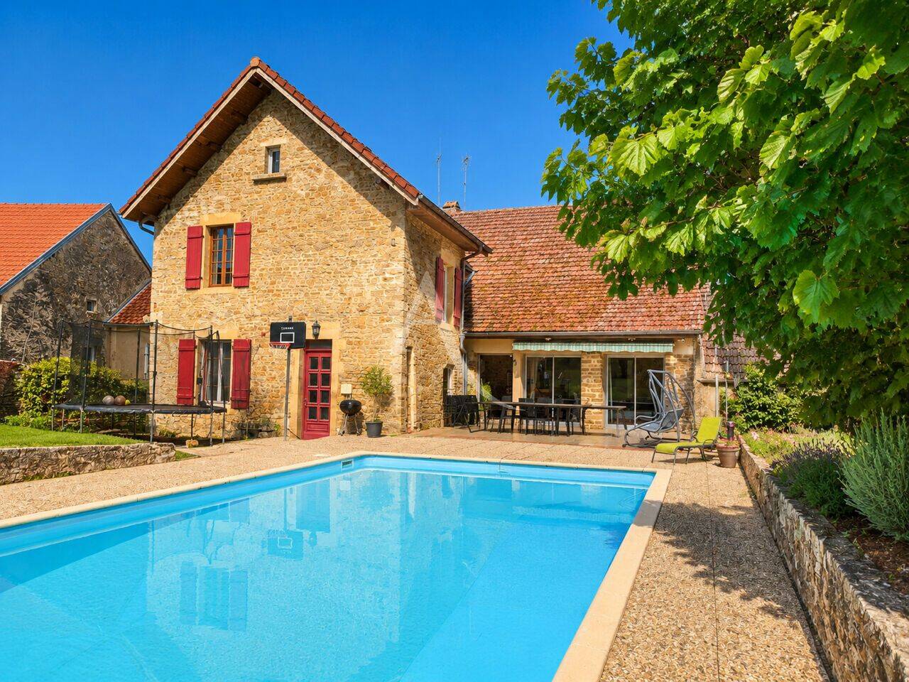 Maison 10 pièces 370 m² · à Conflandey · 370 m² · 228 500 €
