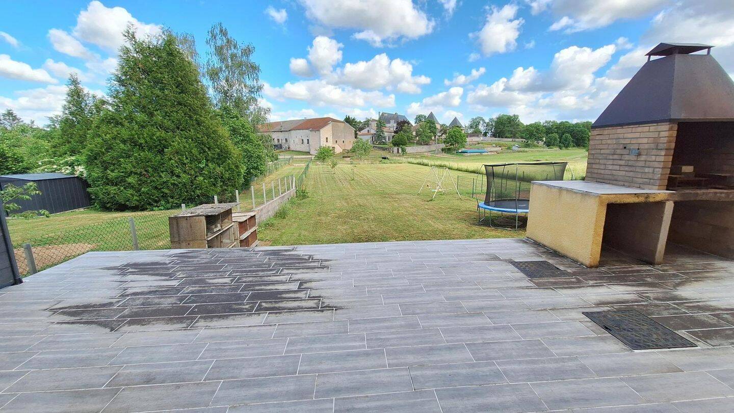 Maison 10 pièces 270 m² · à Taillancourt · 270 m² · 260 000 €