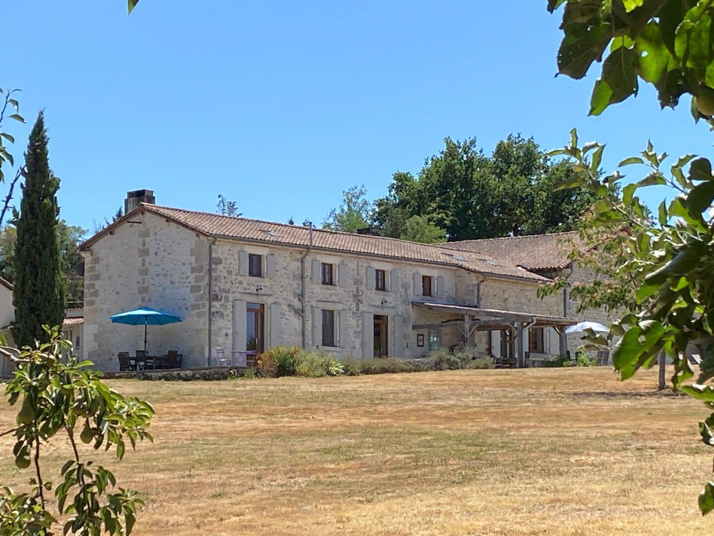 Maison 10 pièces 270 m² · à Saint-Romain · 270 m² · 399 000 €