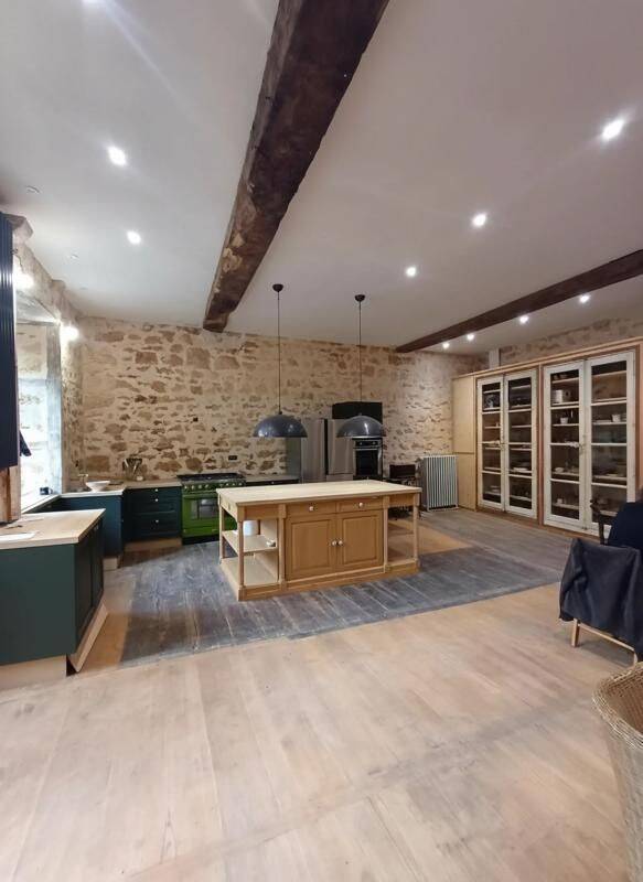 Maison 12 pièces 129 m² · à Thiviers · 129 m² · 125 000 €
