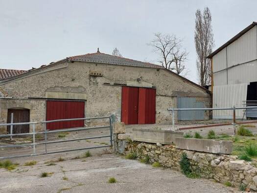 Ferme à vendre 133 750 € 1 pièce 1 chambre 300 m² 6 500 m² de terrain Saint-Vivien-de-Monségur 33580