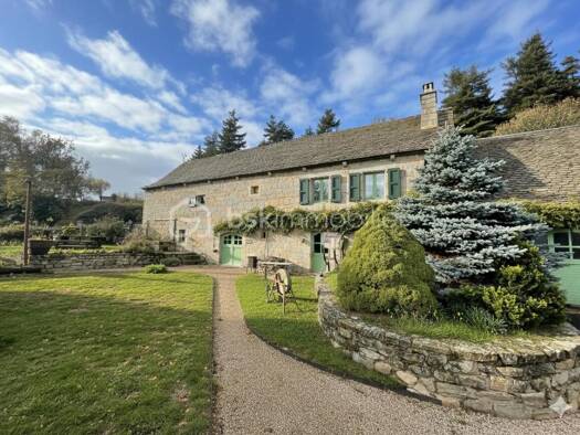 Maison à vendre 498 000 € 12 pièces 6 chambres 238 m² 5 000 m² de terrain Sainte-Colombe-de-Peyre 48130